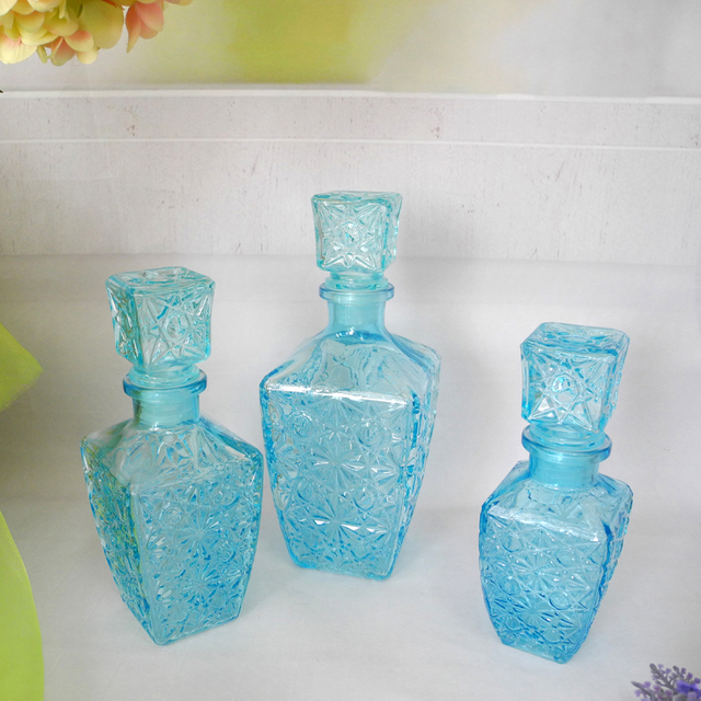 Blue Relief Glass Bottle YD-BOT-004